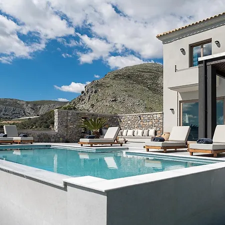 Amavi - Private Heated Pool
